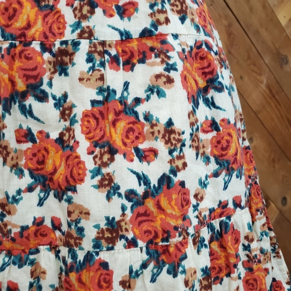 Annabelle Floral Tiered Pull On Skirt - Picture 4 of 9